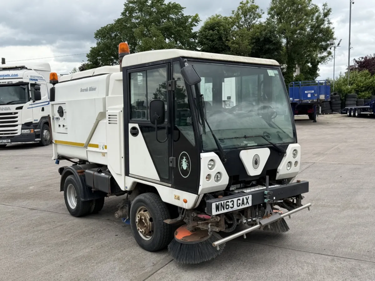 2013 AG SCARAB MINO ROAD SWEEPER - Image 1