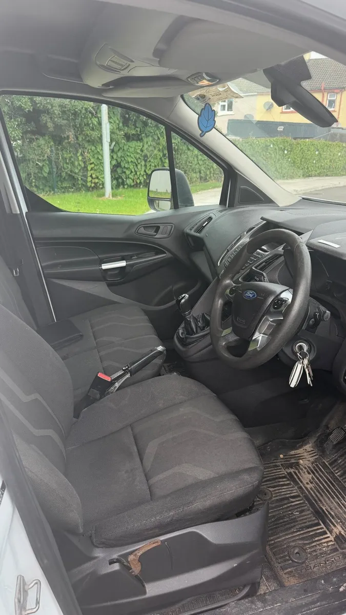 Ford transit Connect - Image 2