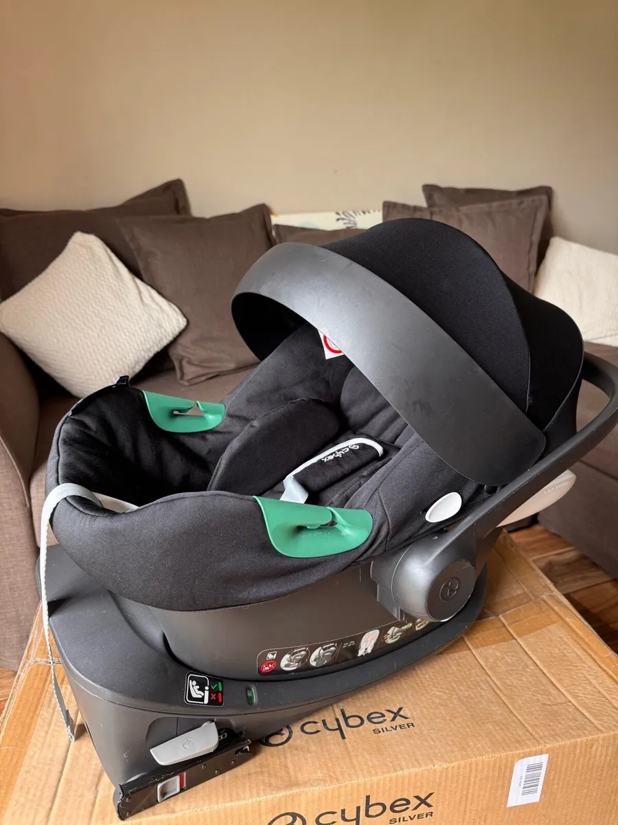 CYBEX Aton B2 i-Size Car Seat + ISOFIX Base + Box - Image 4