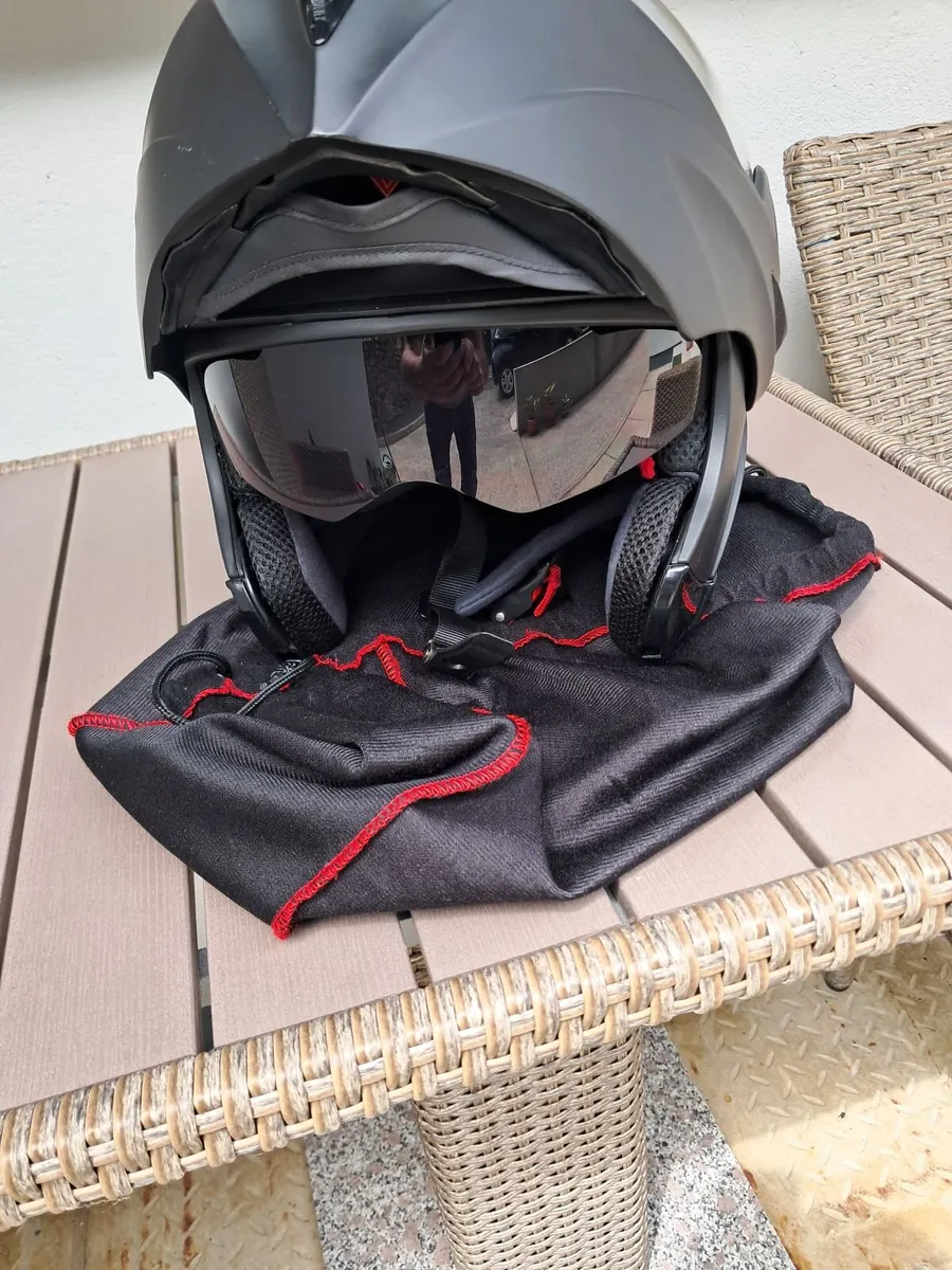 Helmet - Image 4