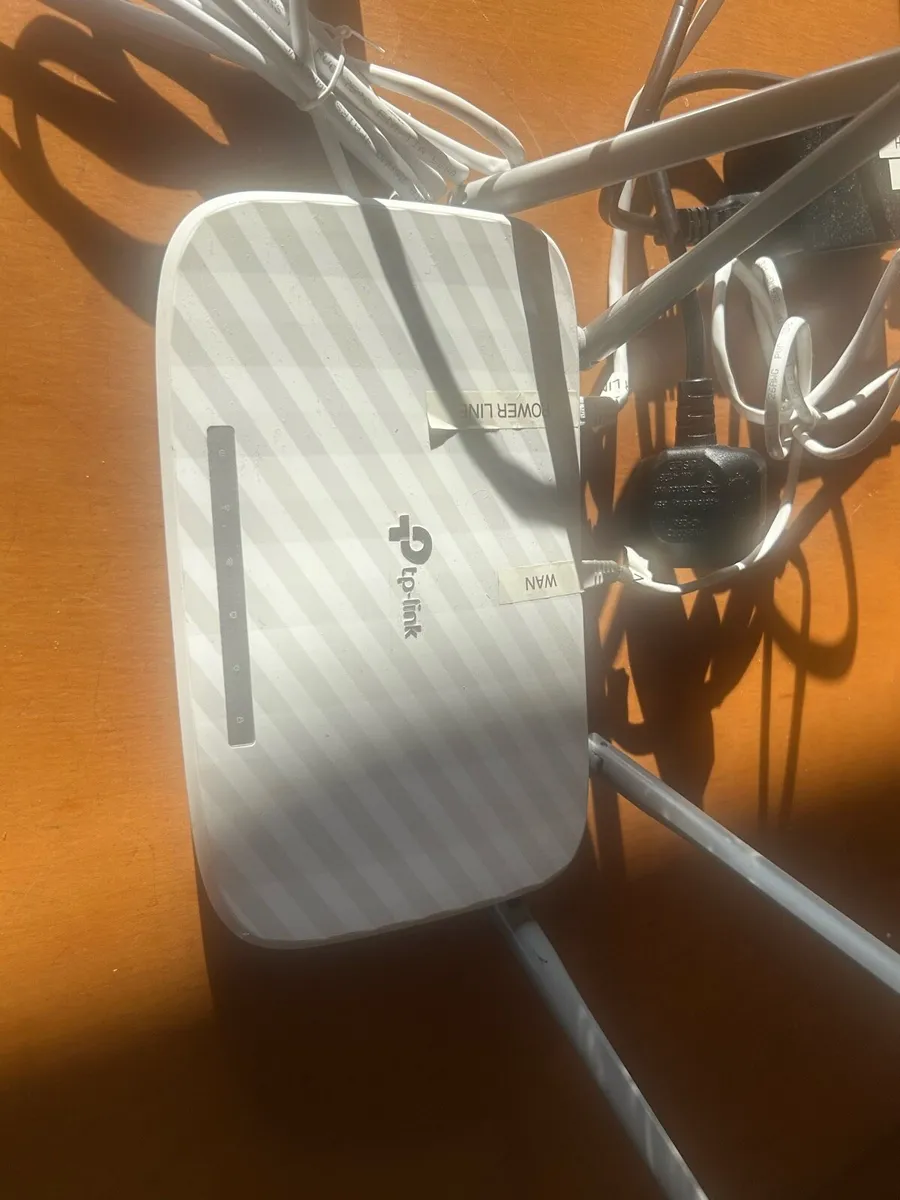 TP link Router - Image 1