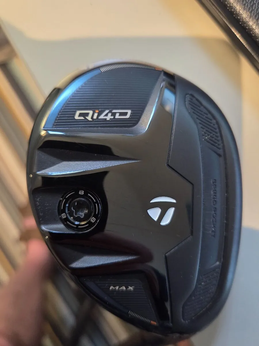 Taylormade Qi4D  max 4 Rescue golf club - Image 1