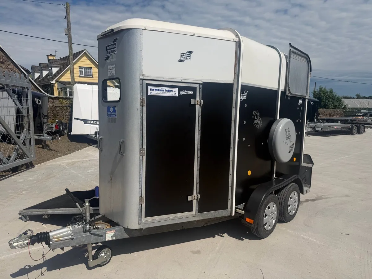 Ifor Williams HB 505 horse box - Image 1