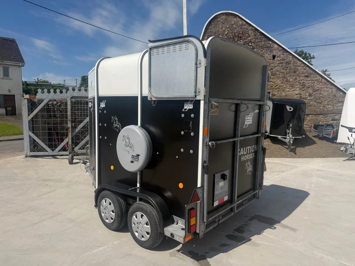 Ifor Williams HB 505 horse box - Image 2