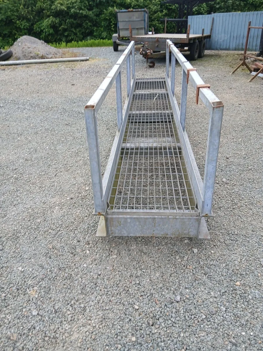 Teleporter basket - Image 1