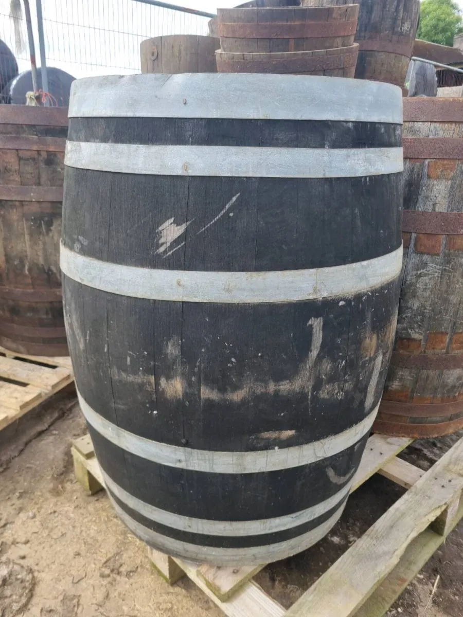 Whiskey barrels - Image 4