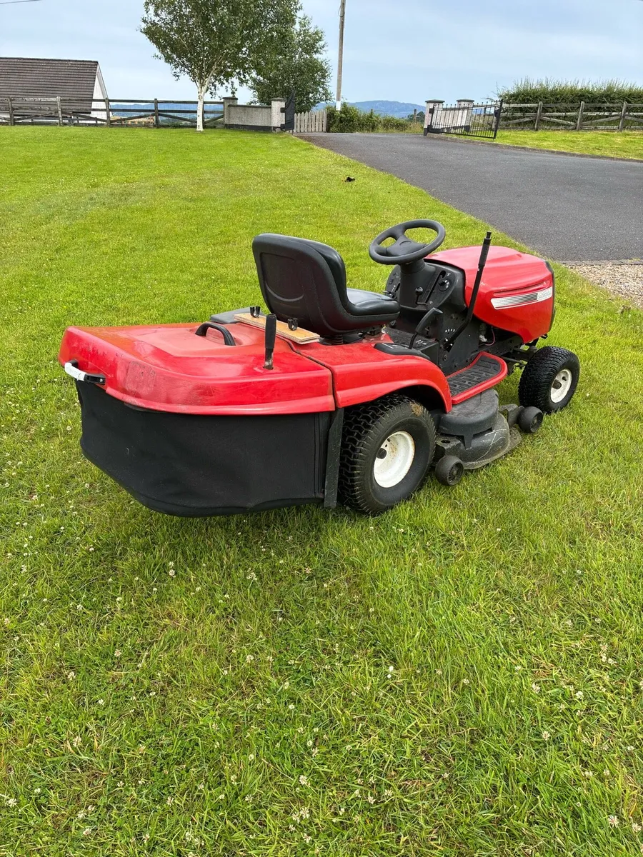 Greenhill Quattro Cut Ride On Lawnmower - Image 3
