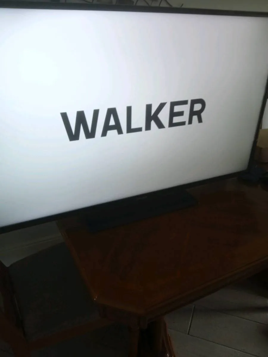 50 inch smart TV - Image 4