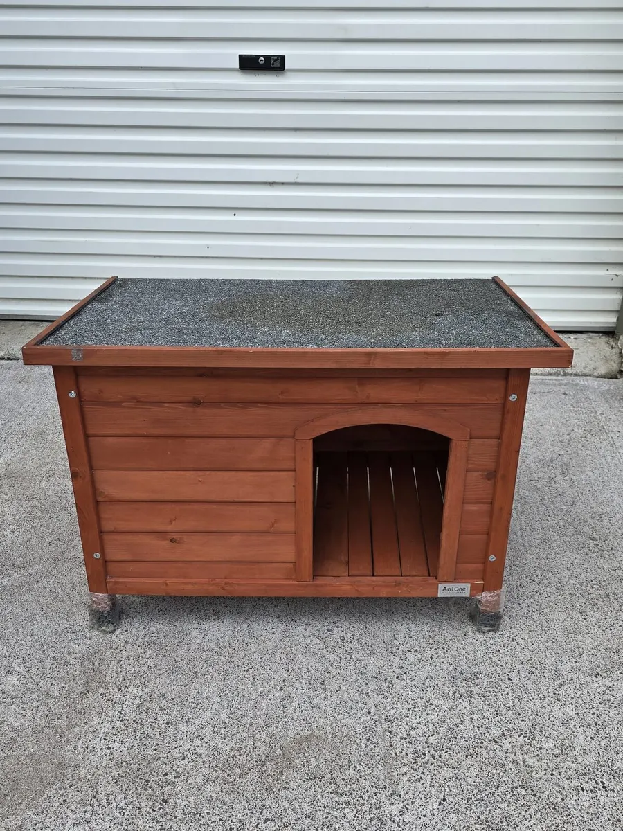 Dog house - Image 1