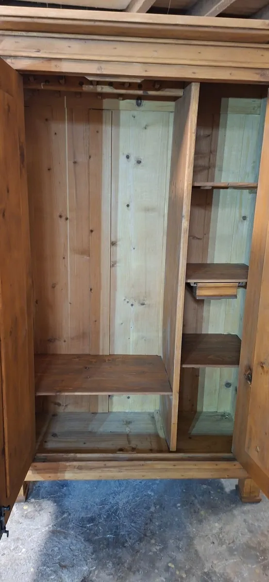 Vintage Dutch pine wardrobe - Image 4
