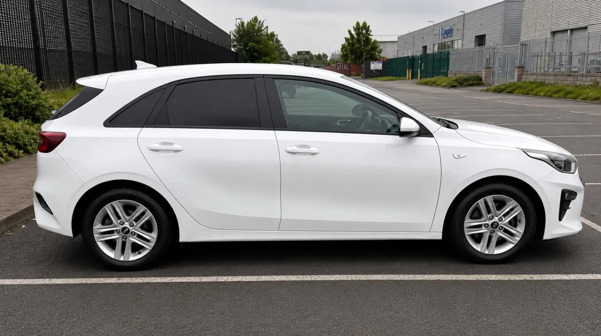 2020 Kia Ceed Commercial - Image 3