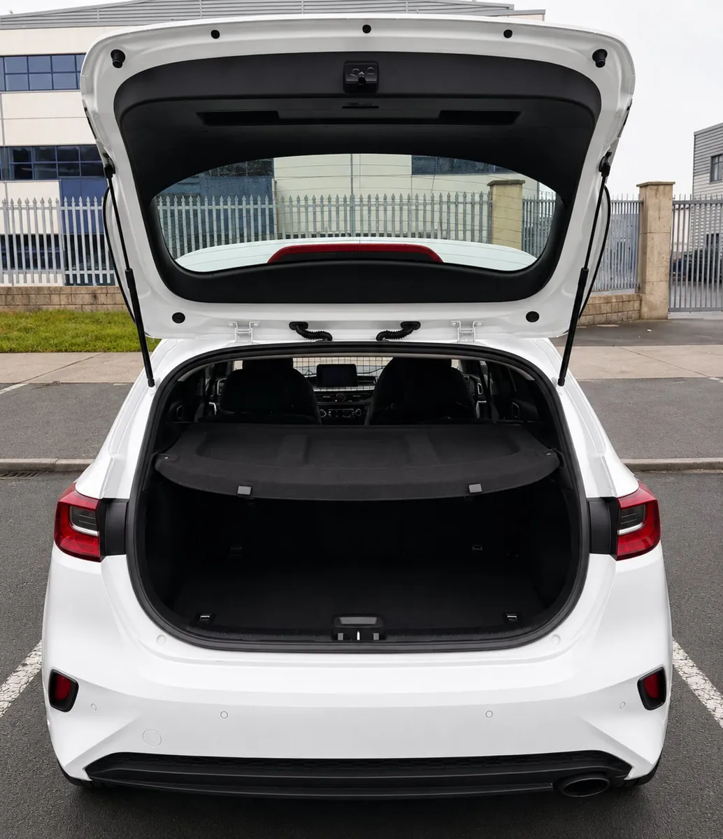 2020 Kia Ceed Commercial - Image 4