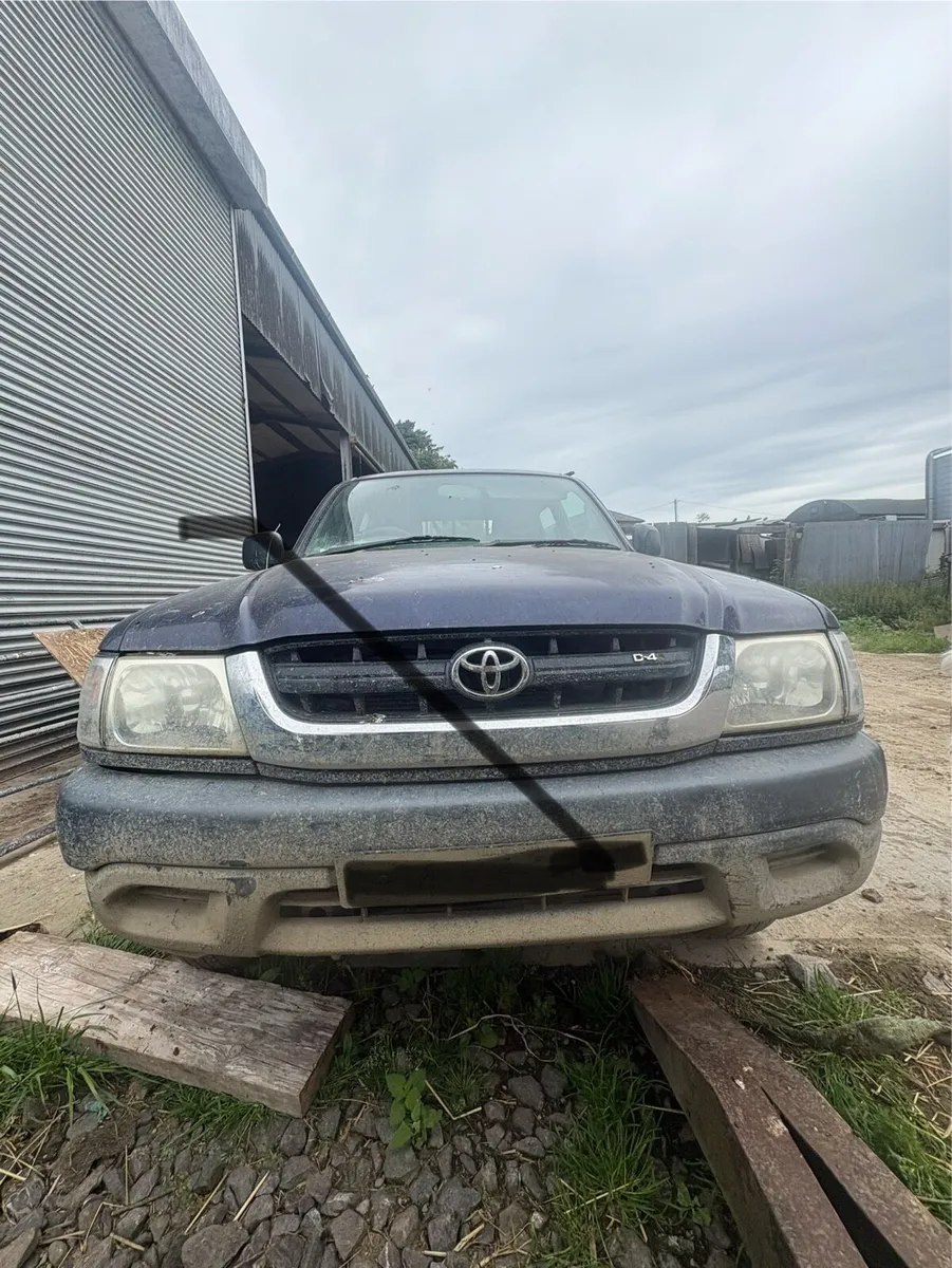Toyota hilux 2004 - Image 1