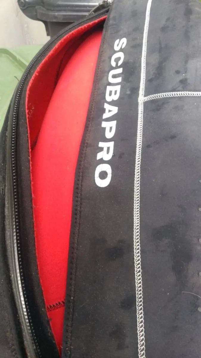Diver semi Dry Suit - Image 1