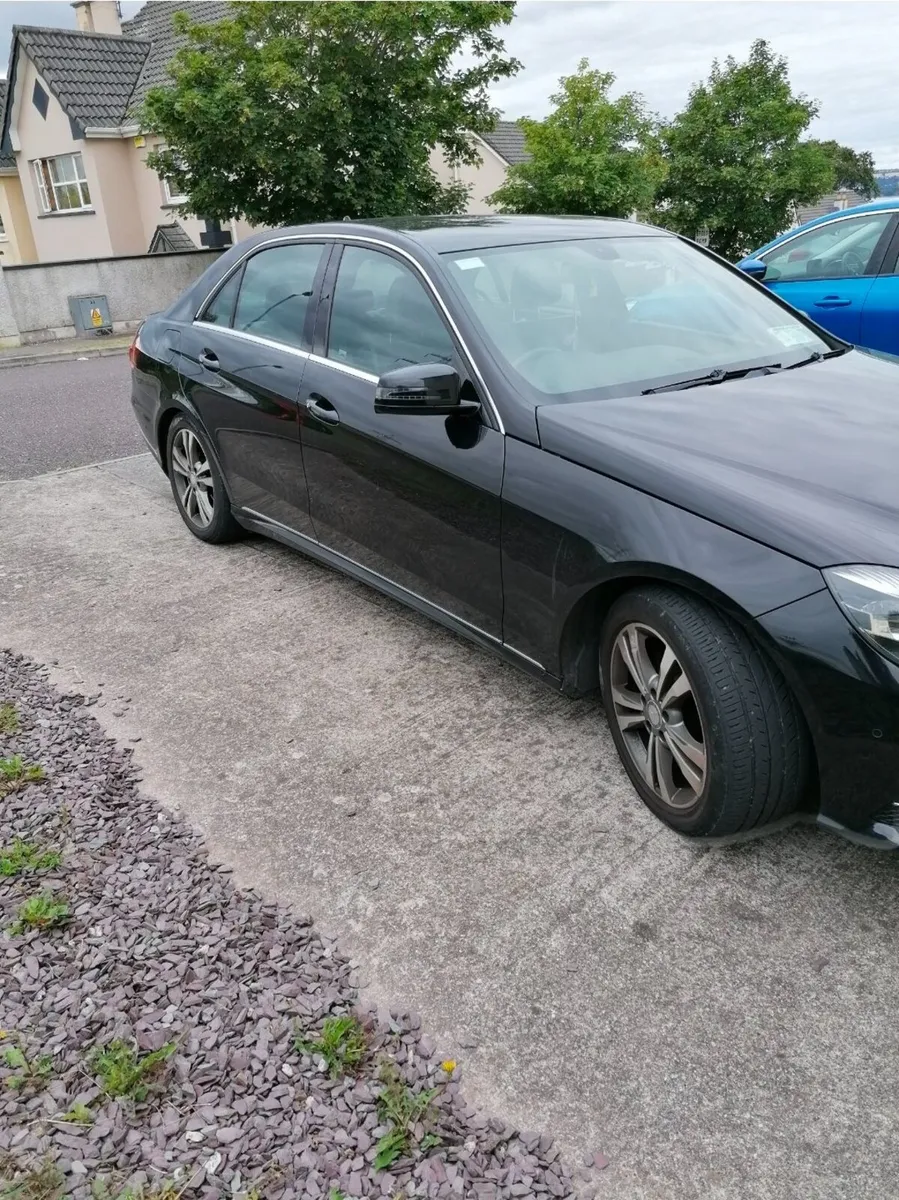 Mercedes-Benz E220 2014 Automatic Diesel - Image 3