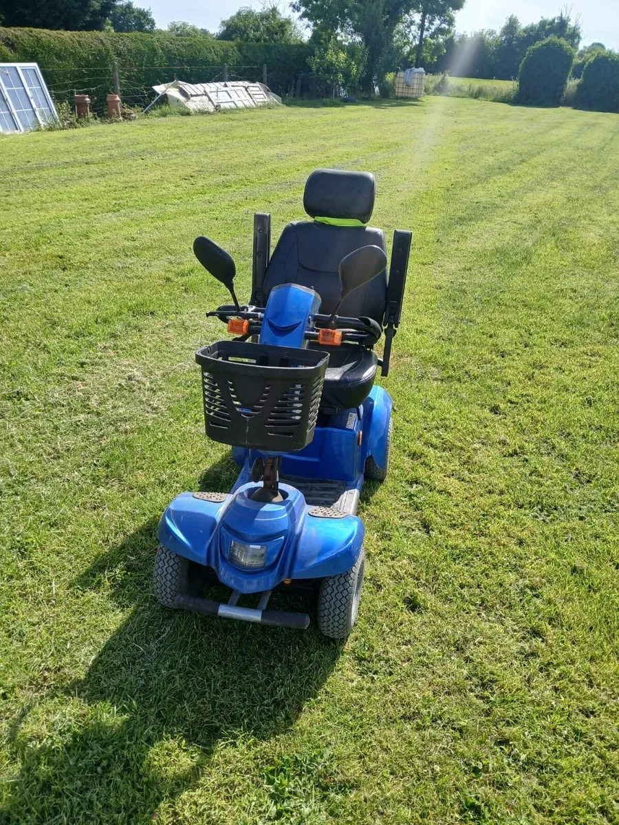 Mobility scooter - Image 1