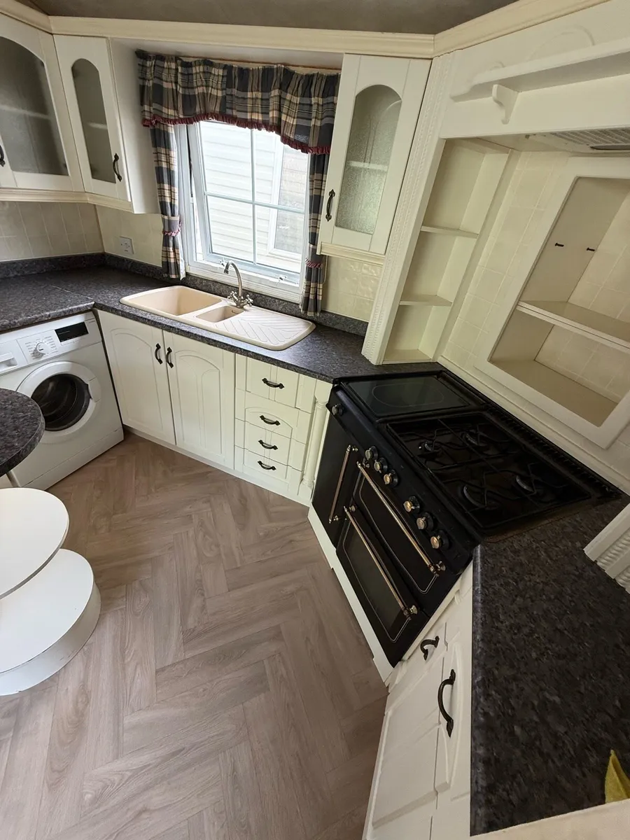 Willerby Vogue 38-12.6 2 bed  TPS caravans - Image 3