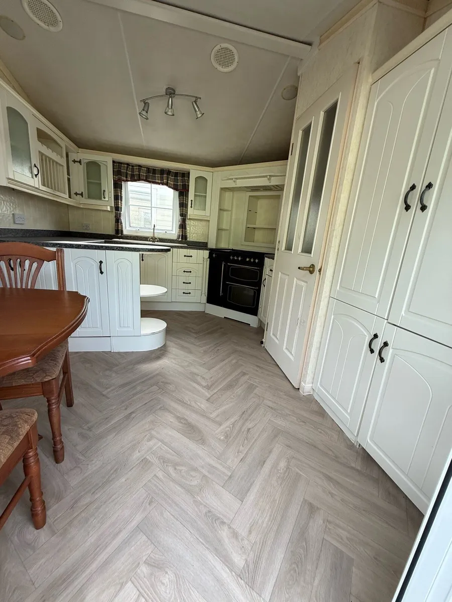 Willerby Vogue 38-12.6 2 bed  TPS caravans - Image 2