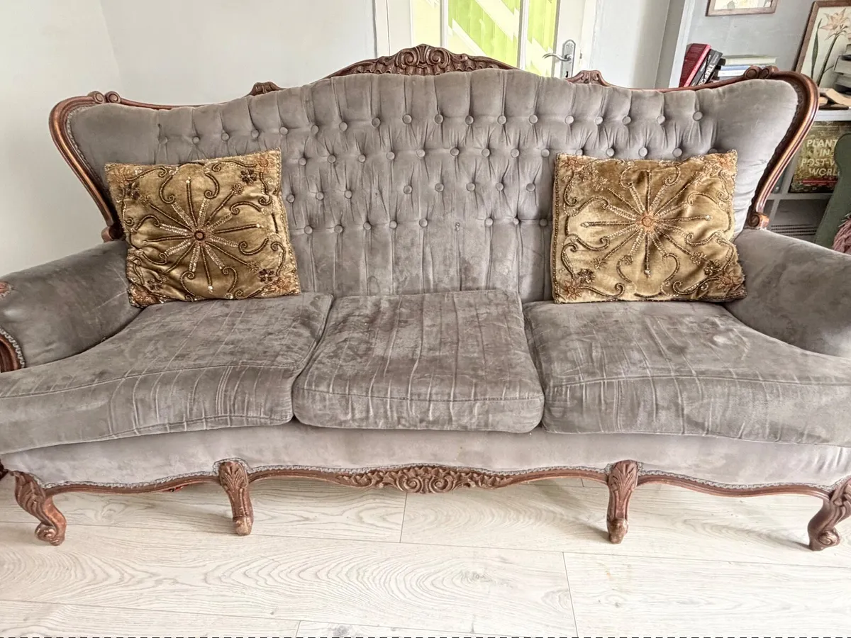 Three piece Suite - Image 1
