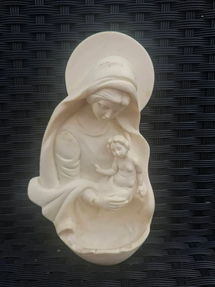 Lovely Vintage Italian Holy Water Font - Image 3