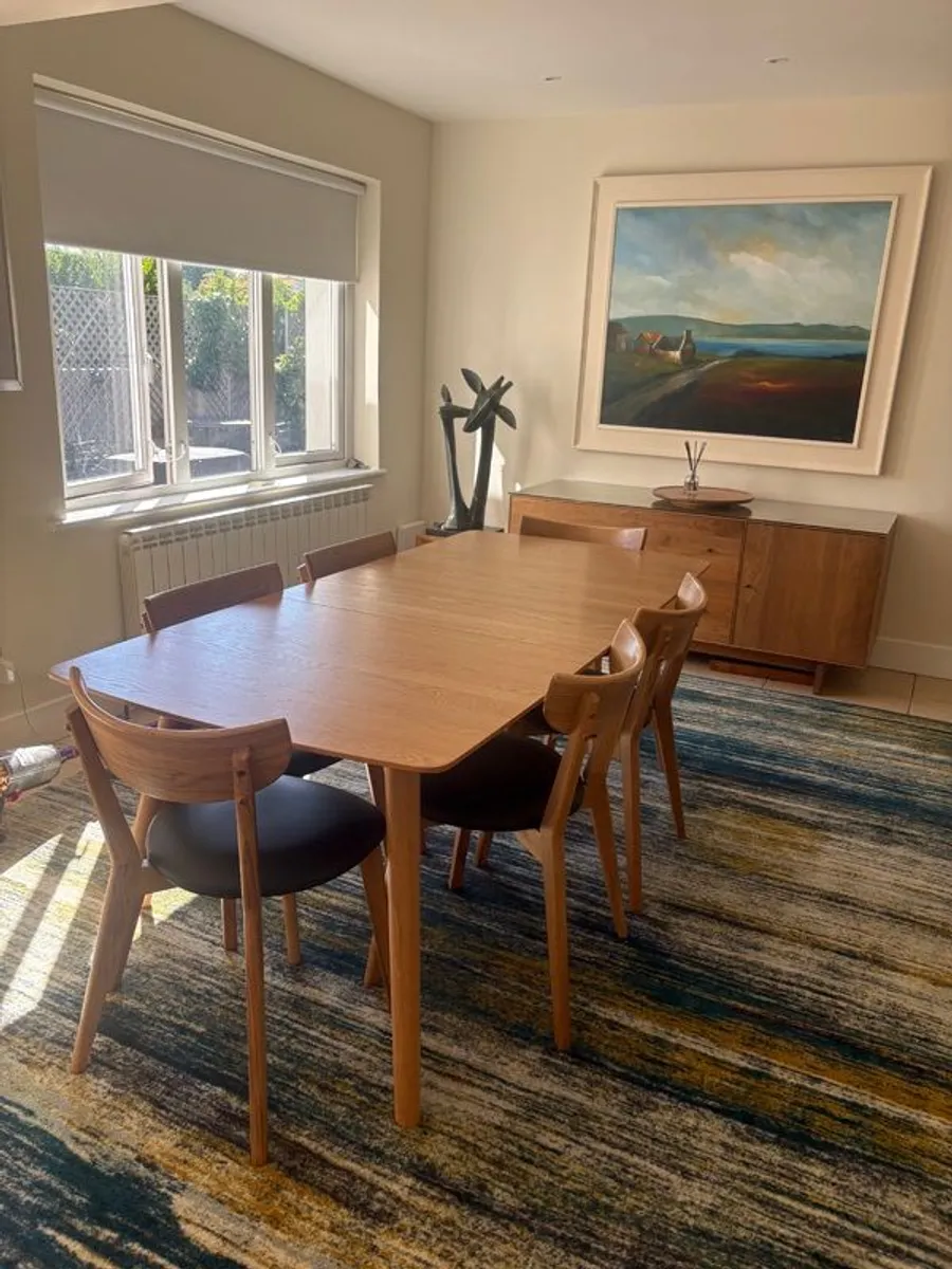 EZ living RHO extending dining table in oak with matching chairs - Image 3