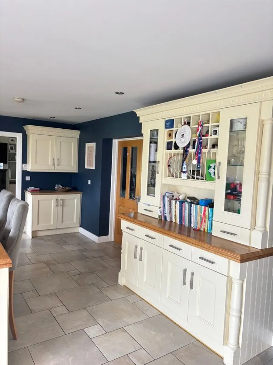 Full kitchen for sale - Image 2