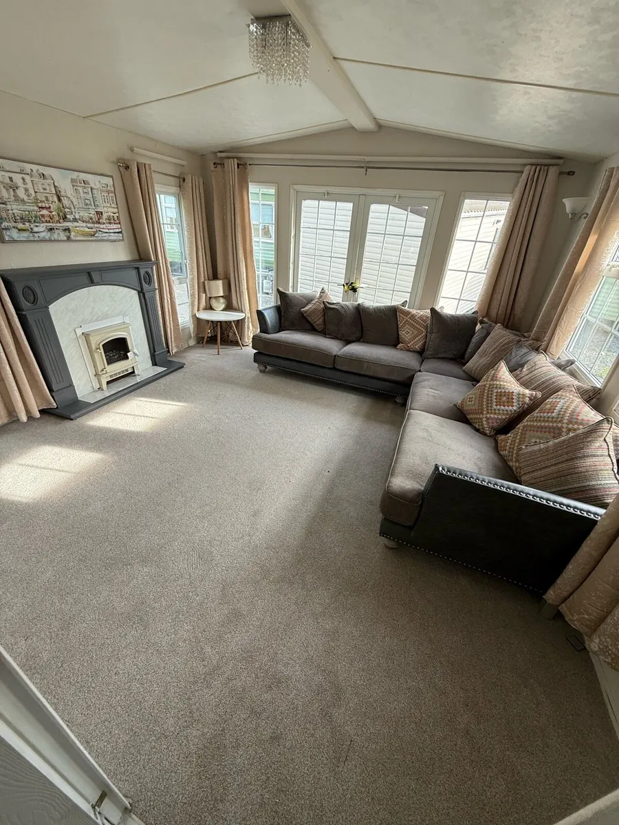 Willerby 38-13  1 bedroom free delivery TPS carav - Image 2