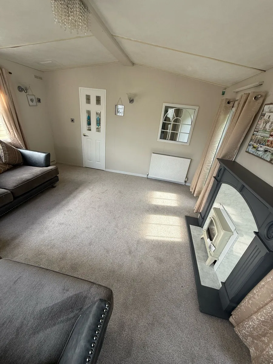 Willerby 38-13  1 bedroom free delivery TPS carav - Image 3