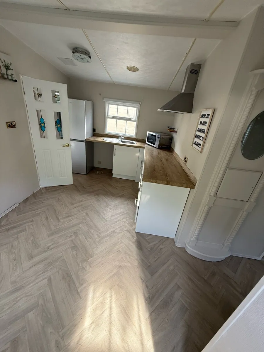 Willerby 38-13  1 bedroom free delivery TPS carav - Image 4