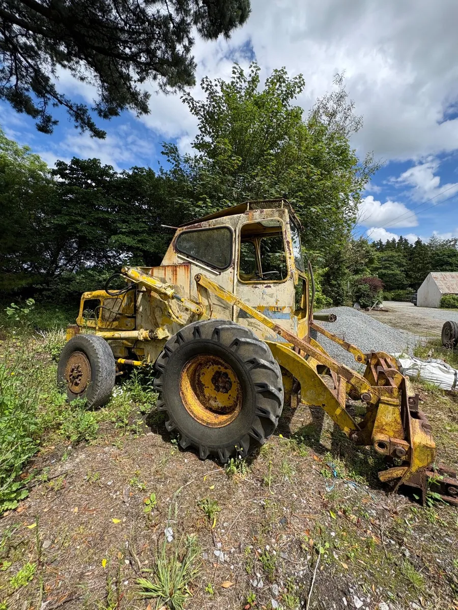 Wether Hill H42 Loading Shovel - Image 1