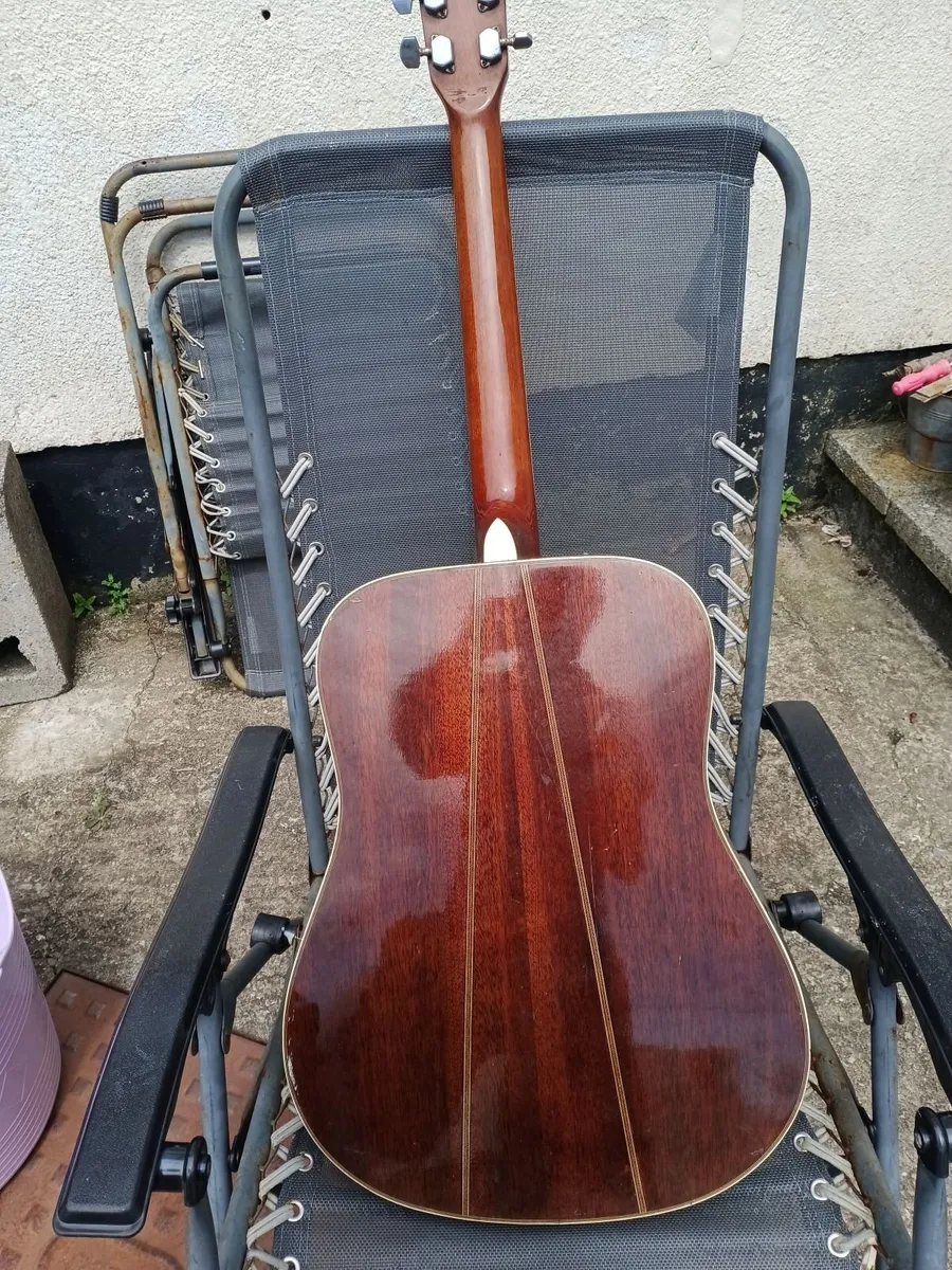Guitar - Image 3