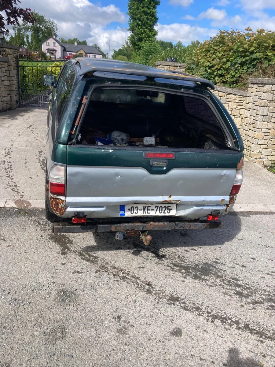 L200 - Image 2