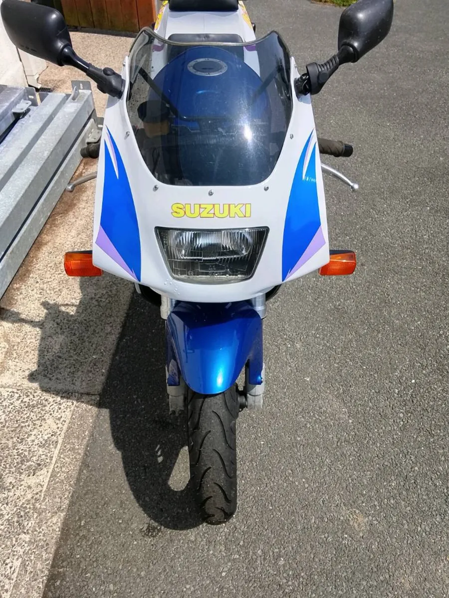 RG 125 F - Image 3
