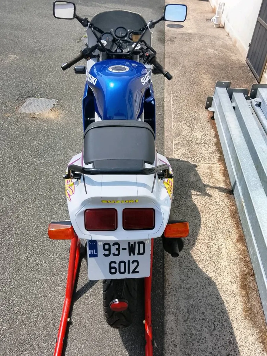 RG 125 F - Image 4