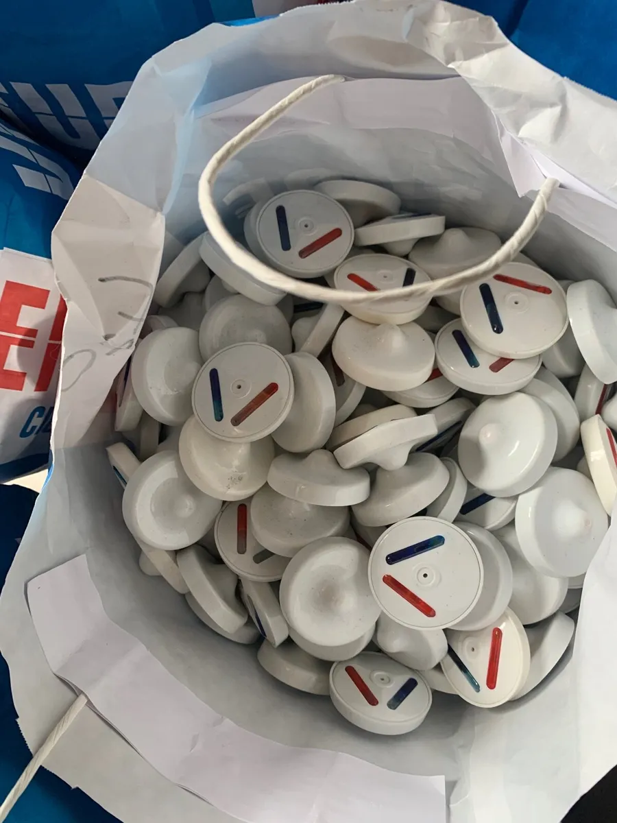 security tags - Image 1