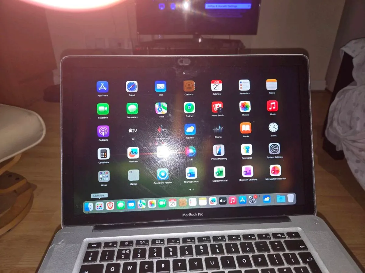 MacBook Pro - Image 4