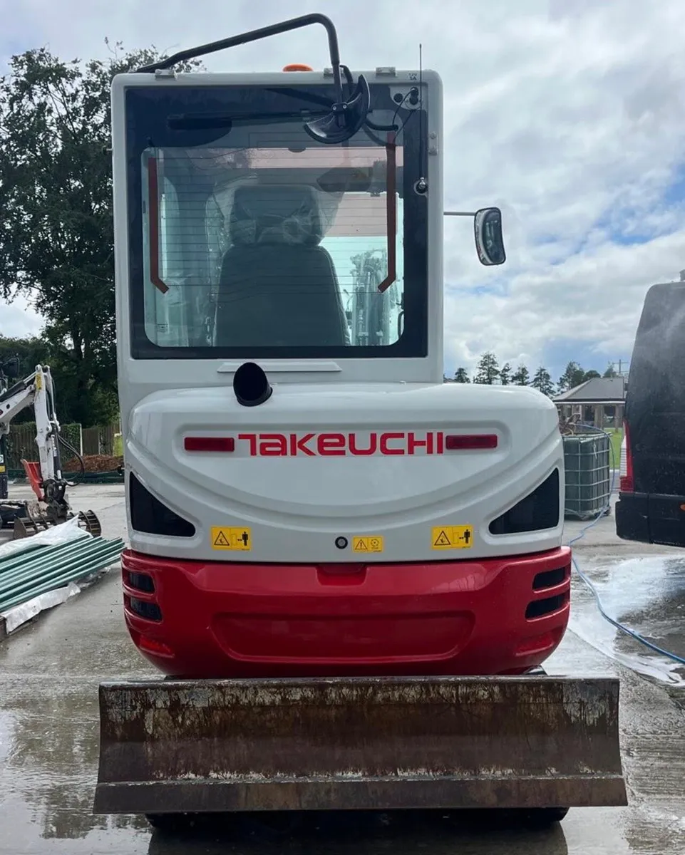 Takeuchi TB230 - Image 4