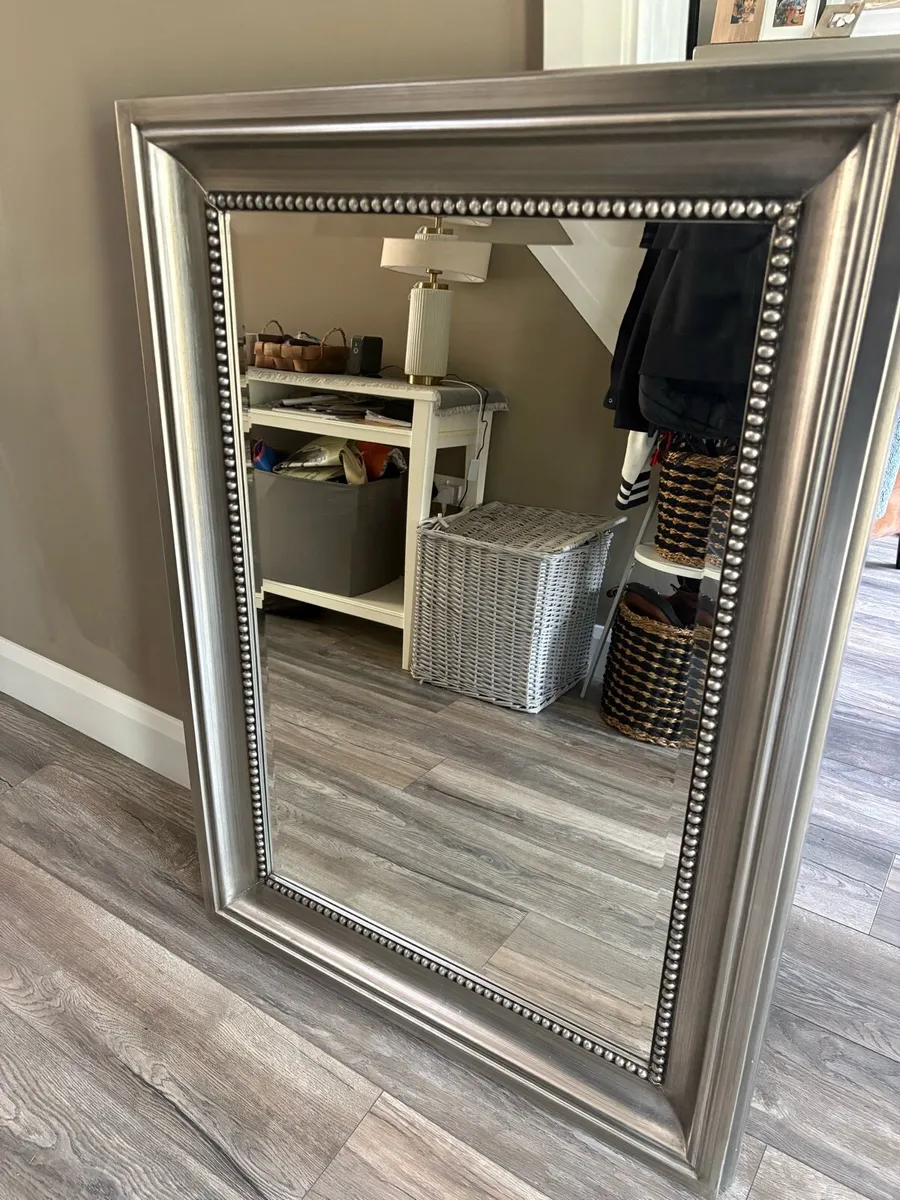 Beautiful Wall Mirror - Image 2