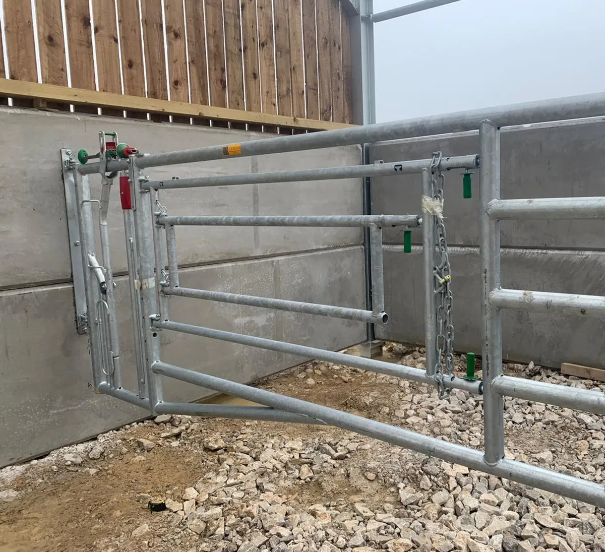 Jourdain 3-in-1 Calving Gate - Image 3