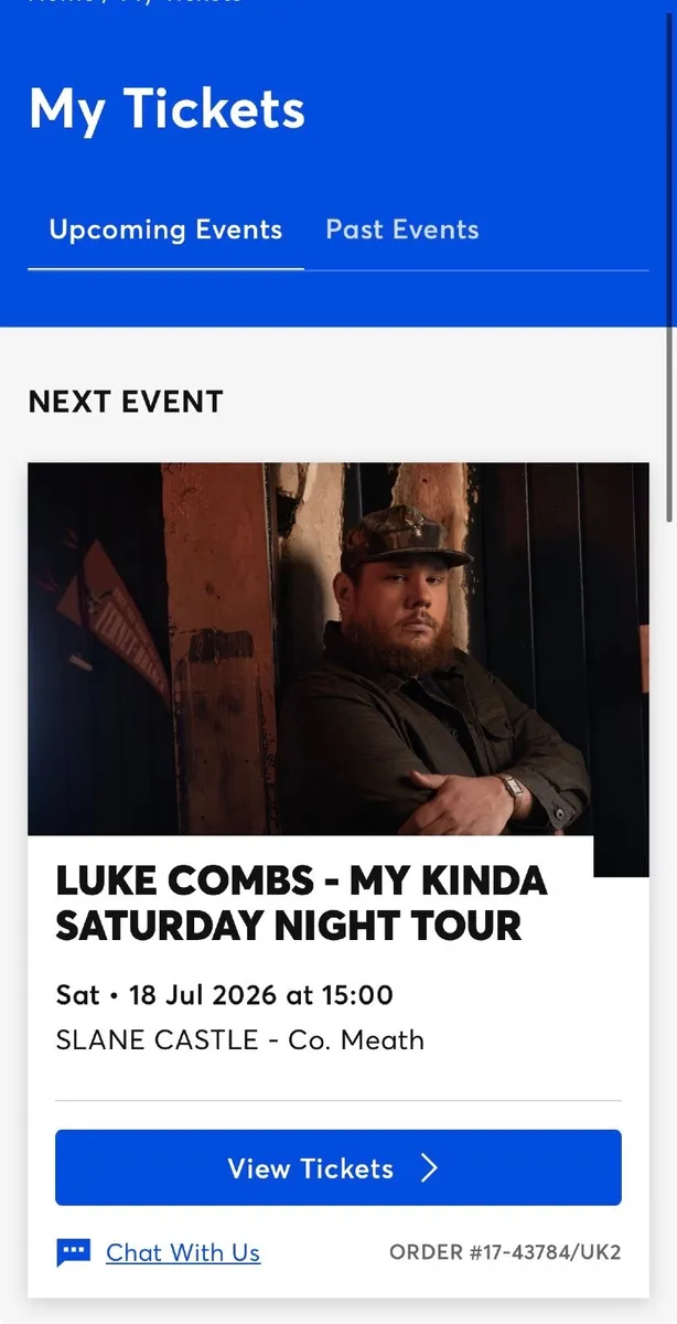 Luke Combs Slane- FRONT STANDING