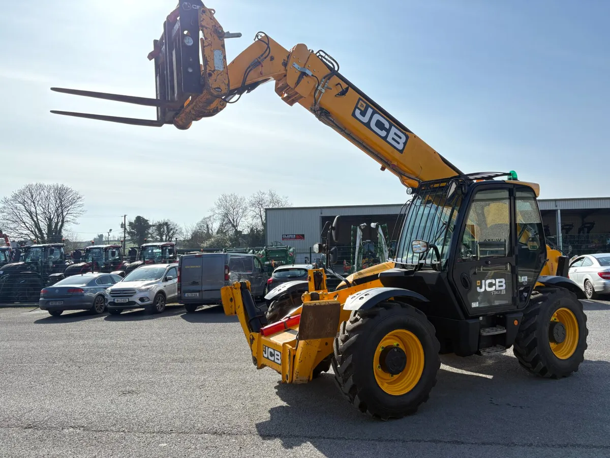 JCB 540-140  HI VIZ Telehandler - Image 4