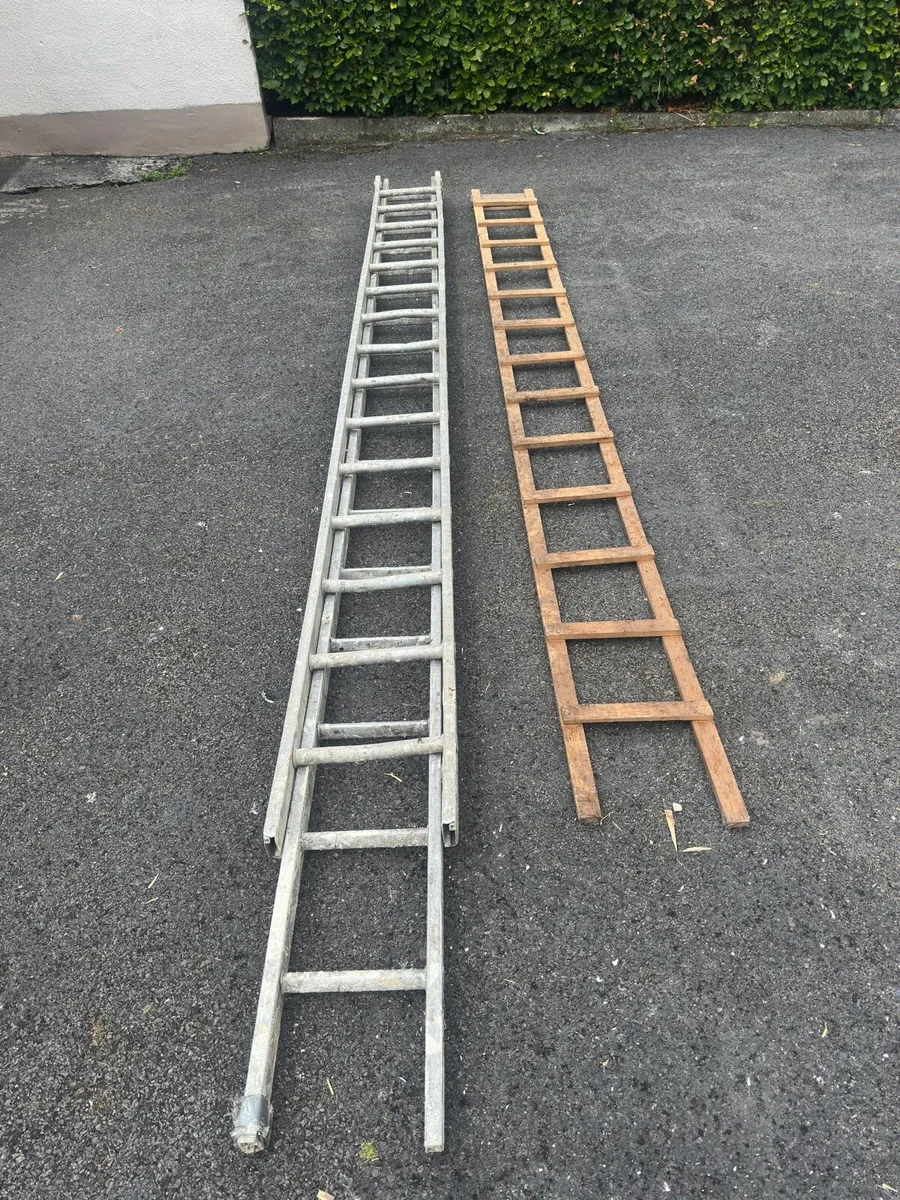 Set of ladders - Image 2
