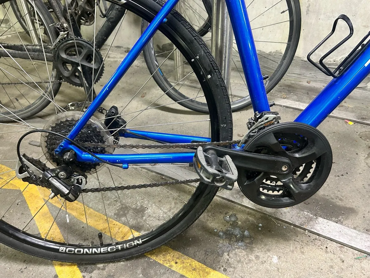 Trek FX2 hybrid bike - Image 3