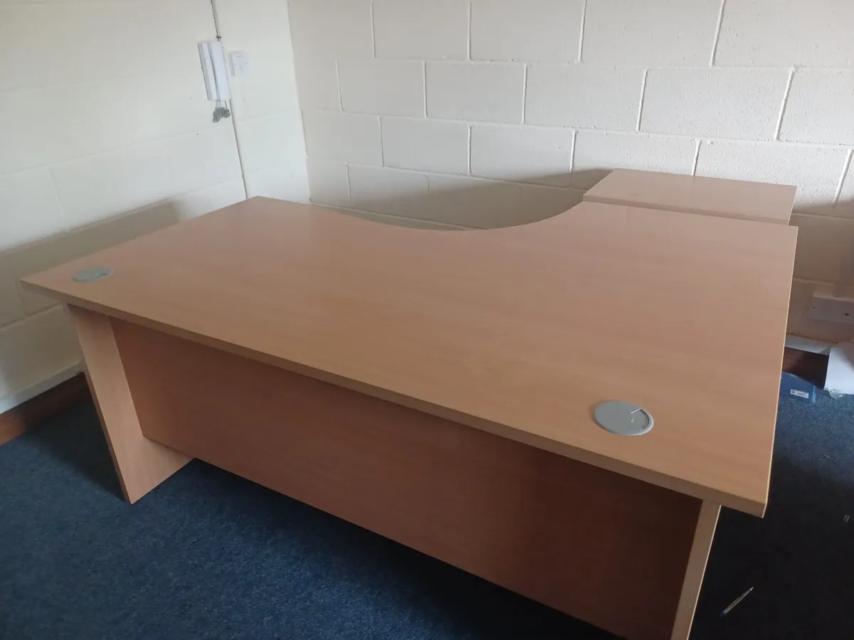 Office desks - Image 3
