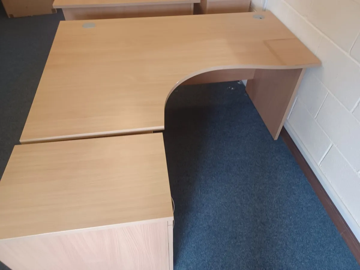 Office desks - Image 4
