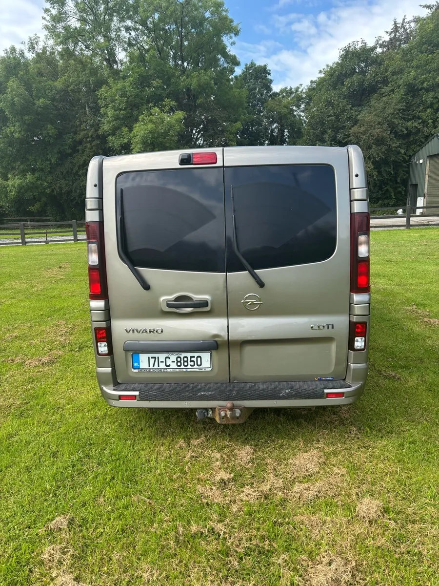 Opel vivaro crew cab van - Image 3