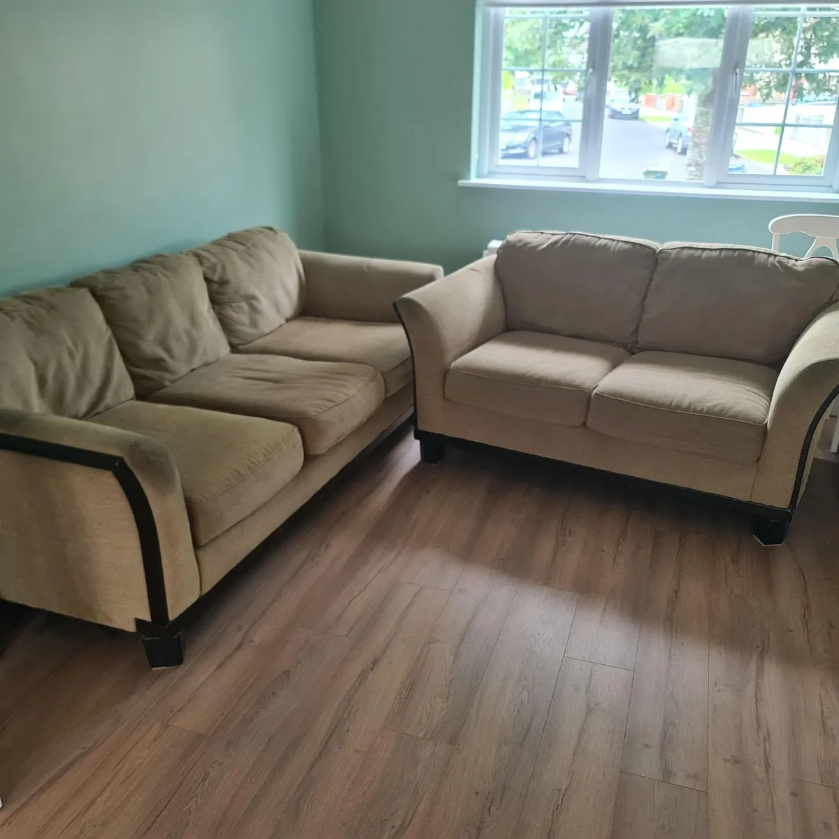 2 & 3 Seater Sofas