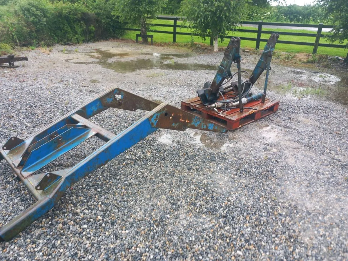 Ford loader - Image 1