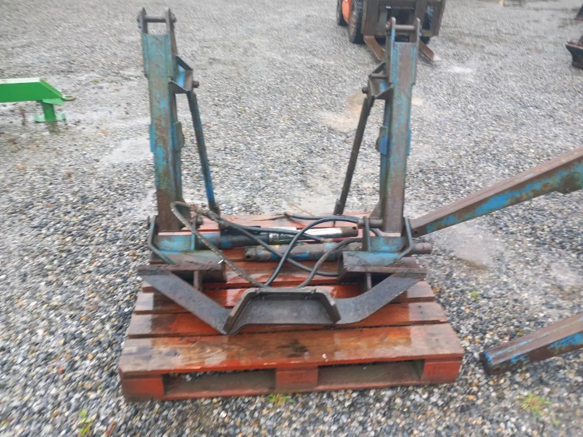 Ford loader - Image 4