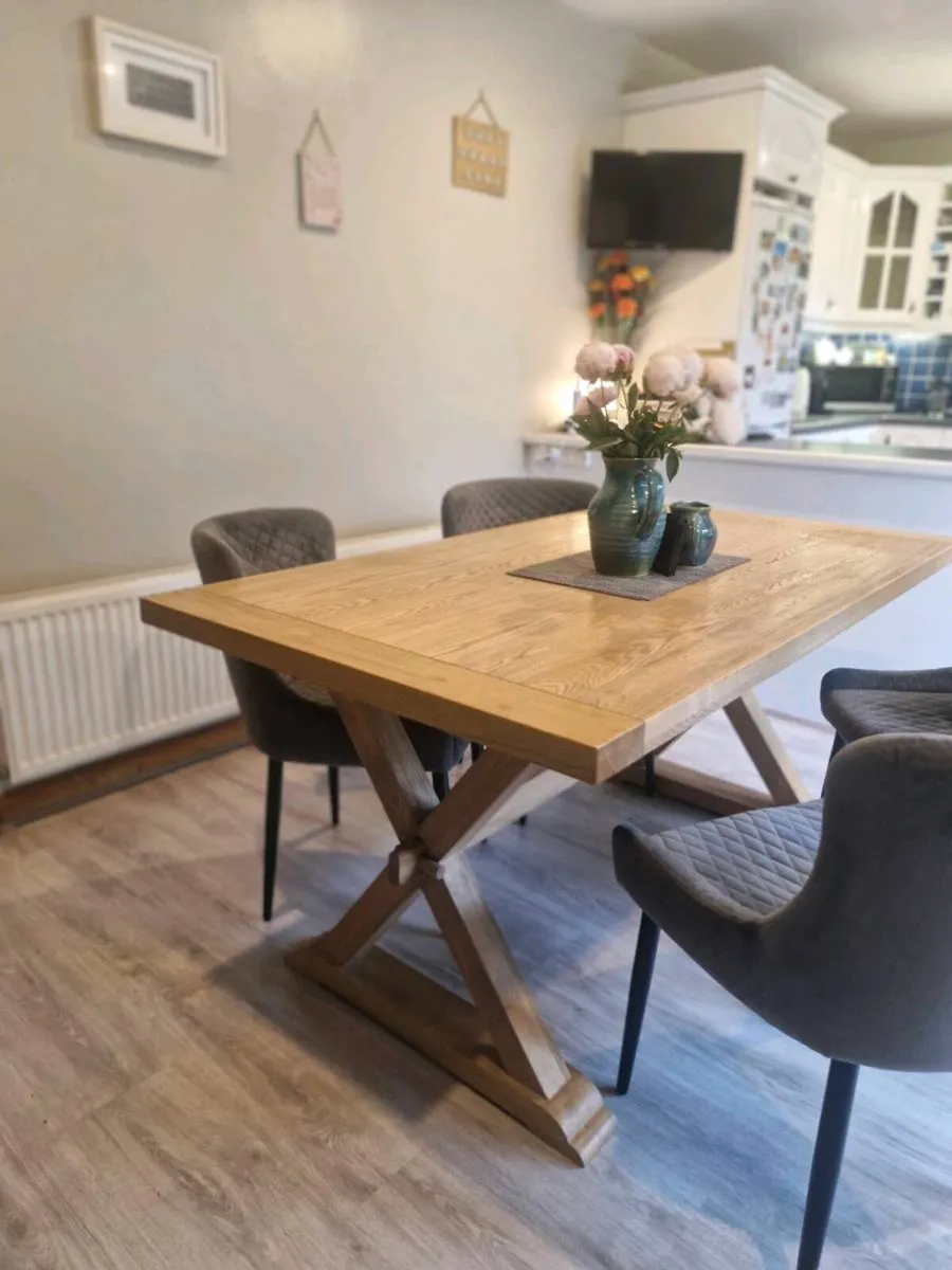 Kitchen Table & Chairs - Image 1